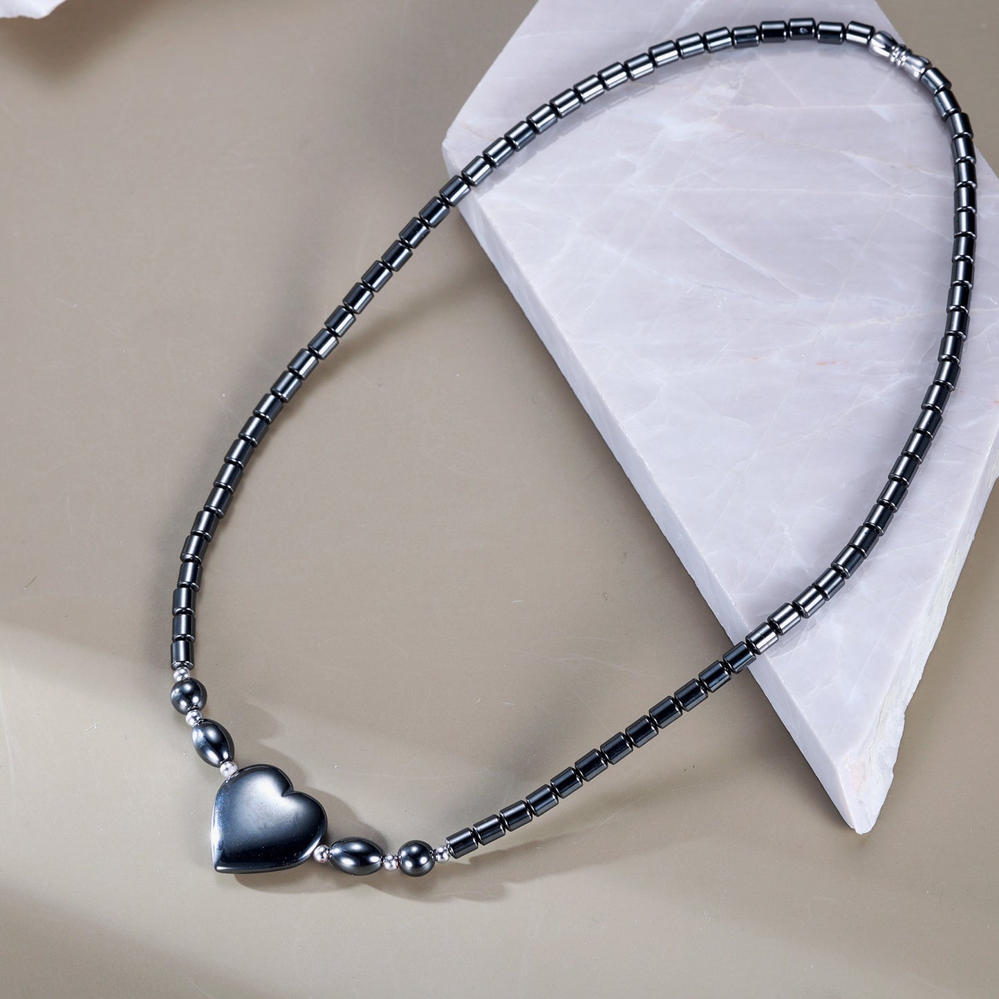 Rainso Effective Magnetic Hematite Necklace for Weight Loss